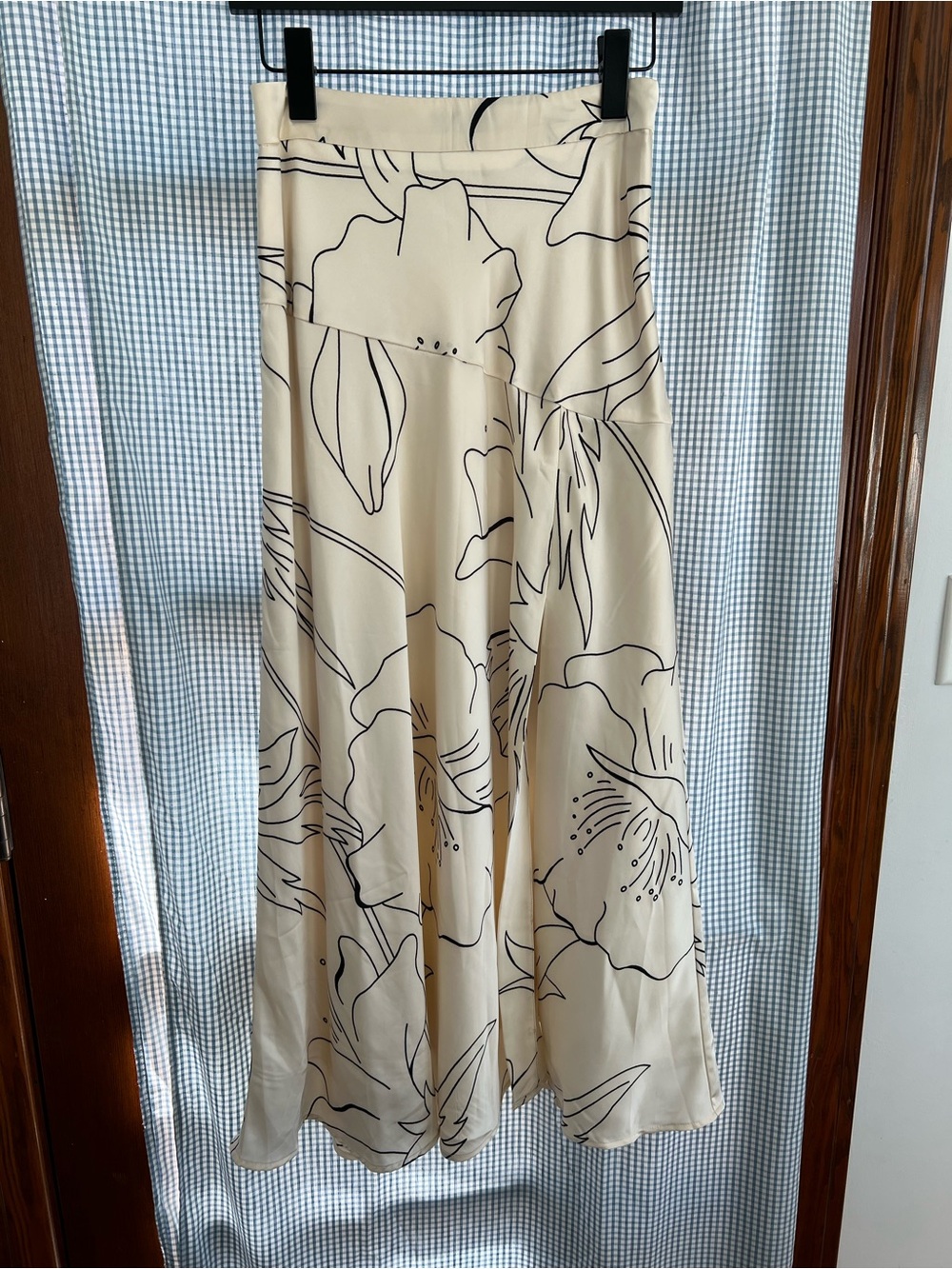 Banana Republic Cream Maxi Skirt with Black Floral Outline